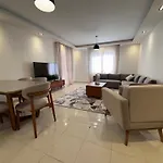 Elegant Palm Trees View 2Bd Apartment At Alrehab City