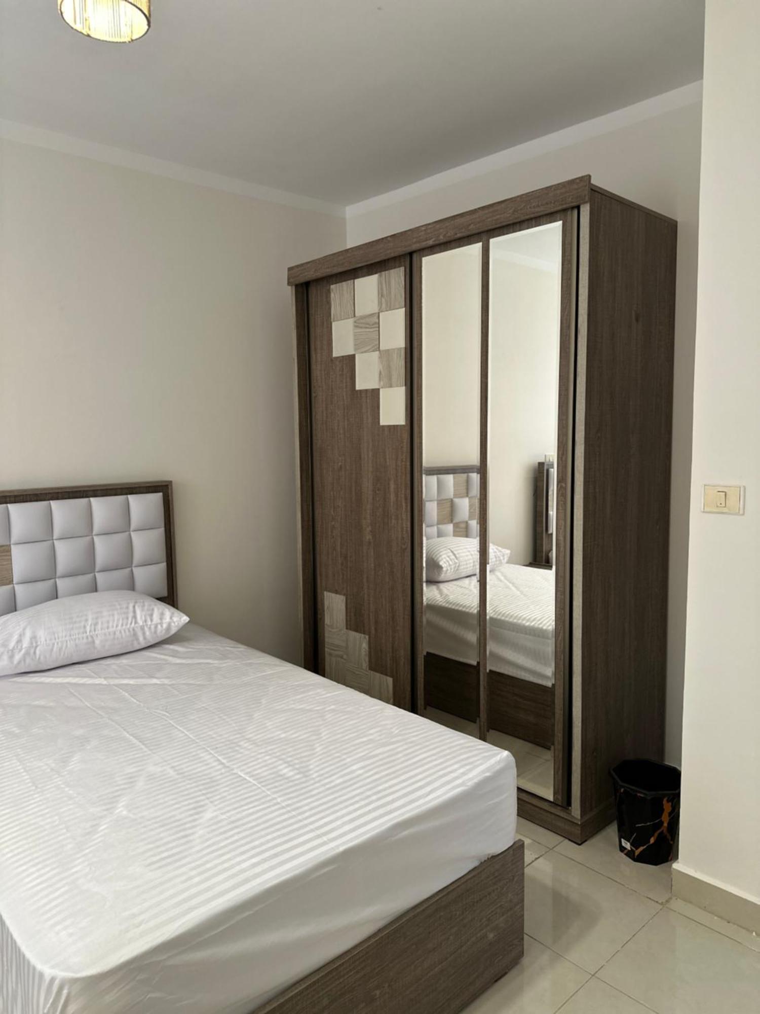 Elegant Palm Trees View 2bd At Alrehab Cairo