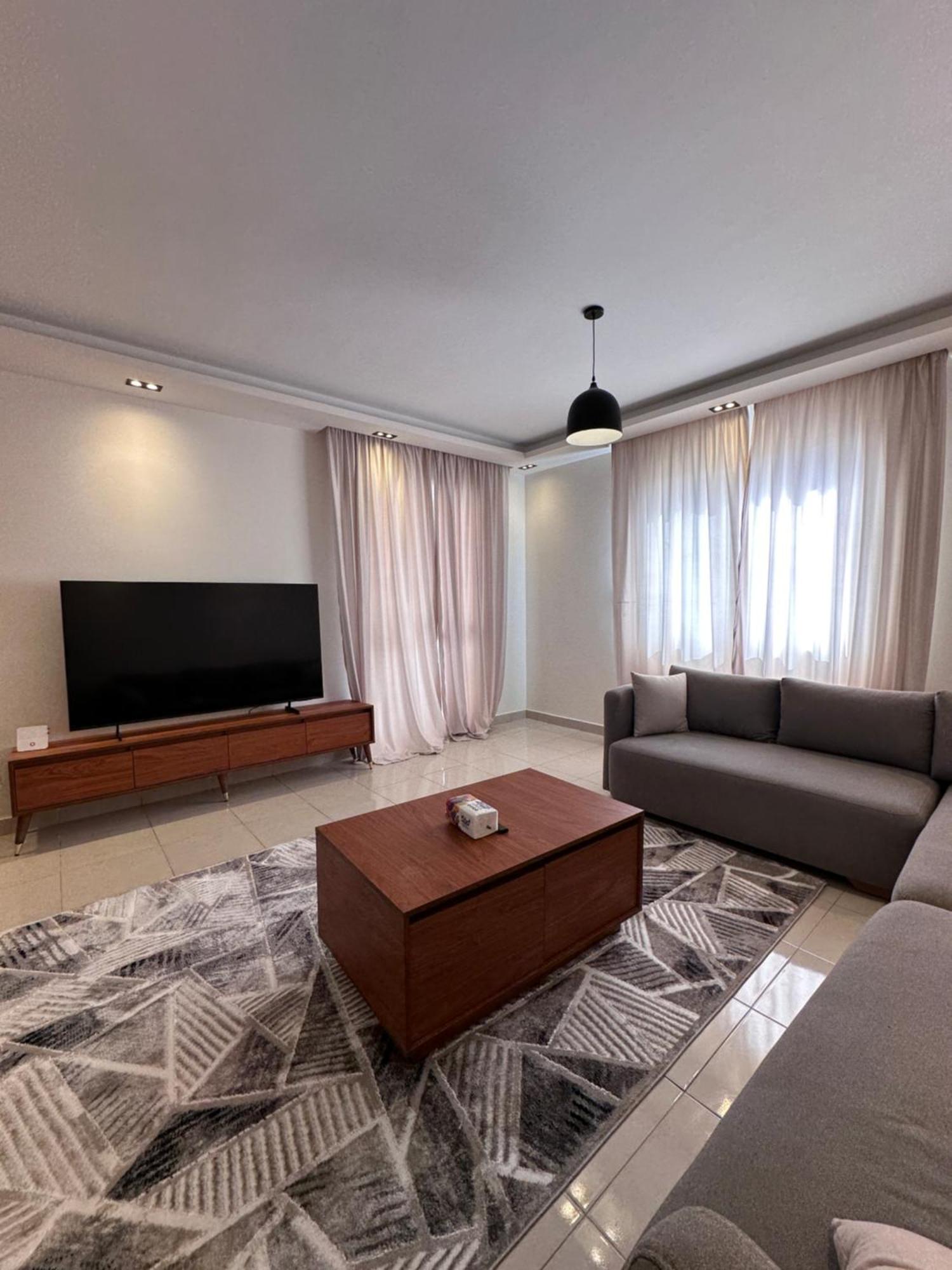 Apartment Elegant Palm Trees View 2bd At Alrehab Cairo