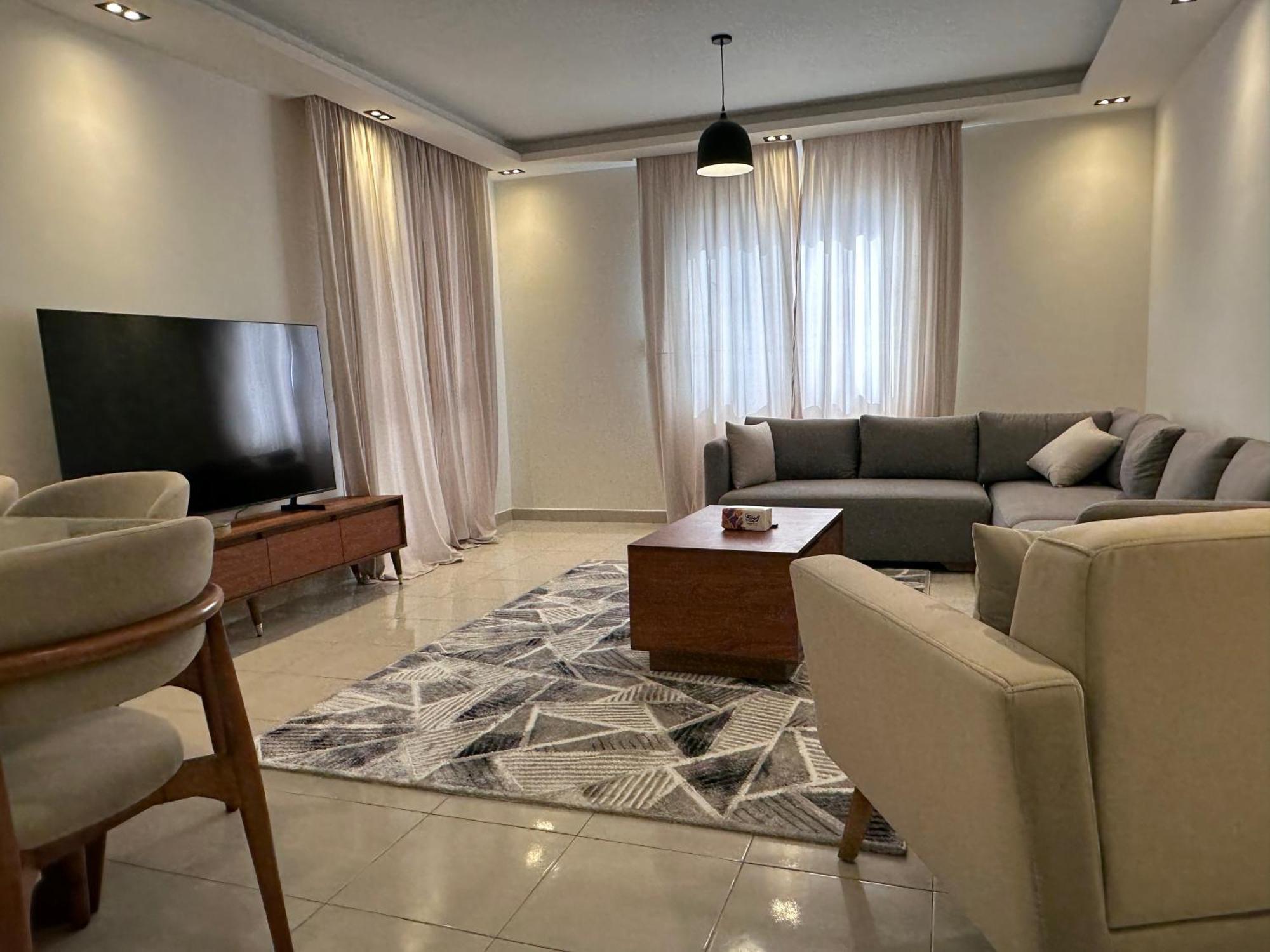 Elegant Palm Trees View 2bd At Alrehab Cairo