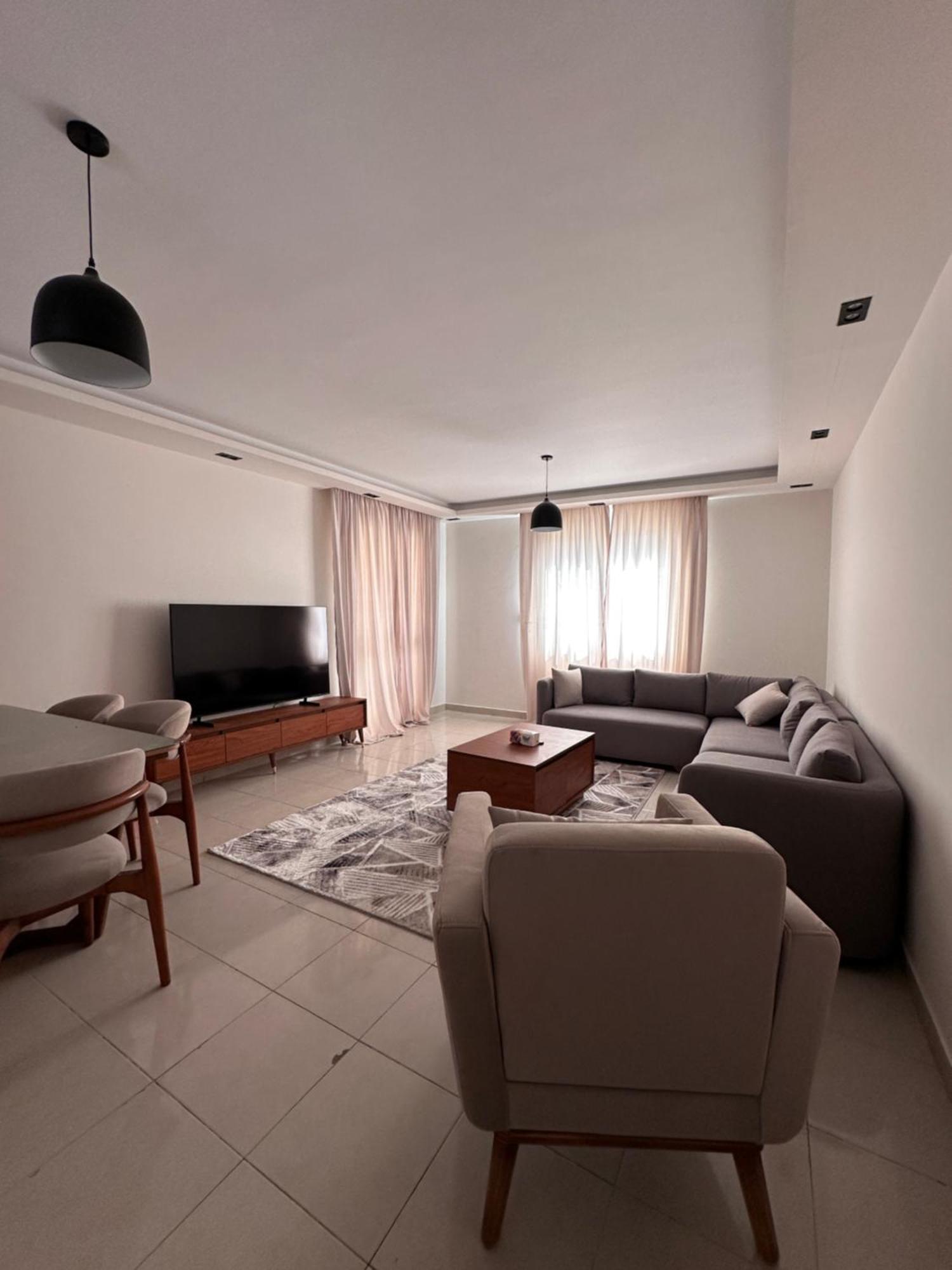 Elegant Palm Trees View 2bd At Alrehab Appartement